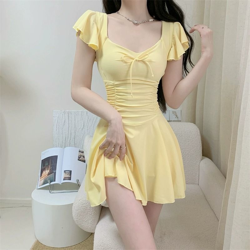 Traje de baño de manga corta c - Spa & Wellness Zámeček Petrovice reseña y precio