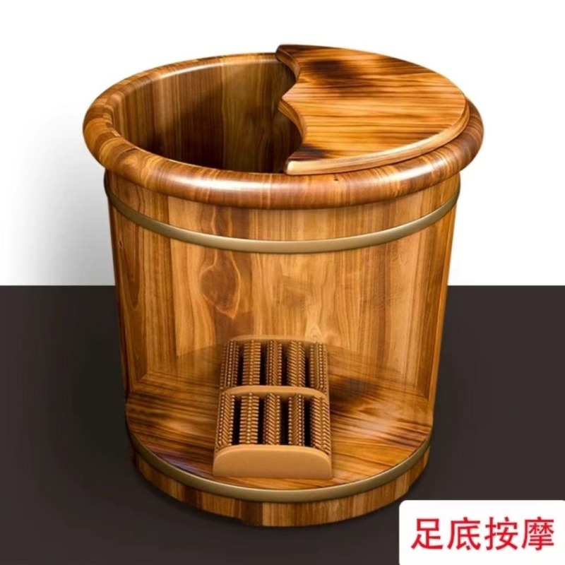 Cubo de madera para remojar lo - Spa & Wellness Zámeček Petrovice reseña y precio
